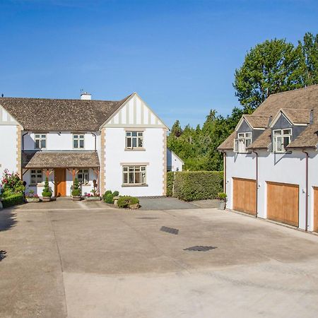 Pheasants Nest Villa Broadway  Bagian luar foto
